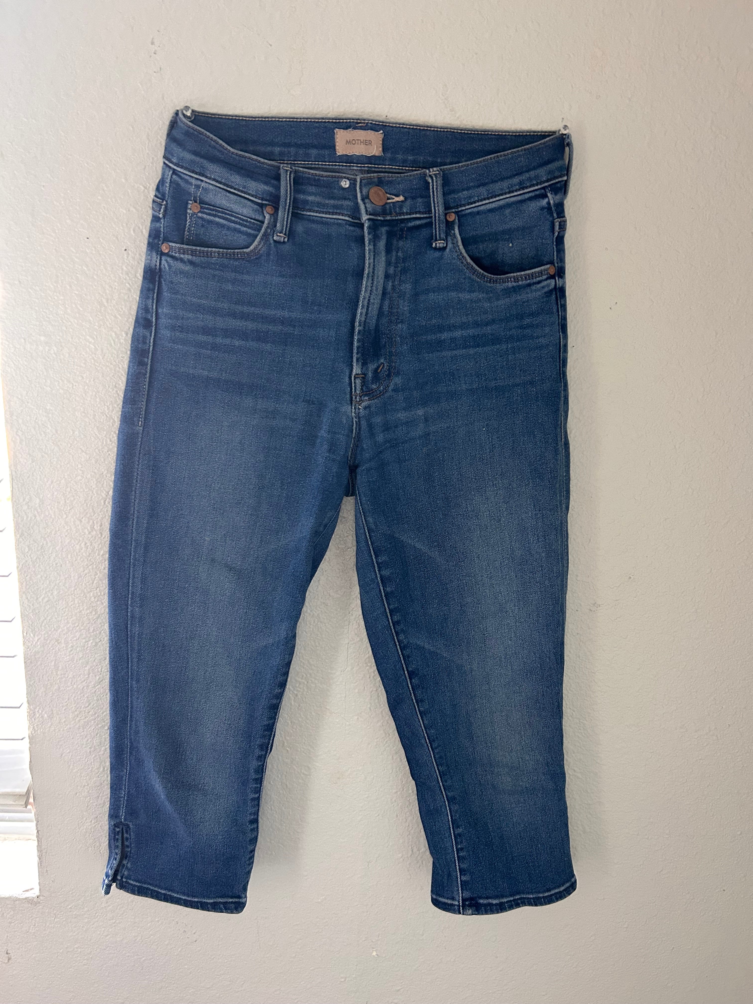 Designer Denim Mother Denim Cropped Jeans Medium wash Signature” M” Pockets