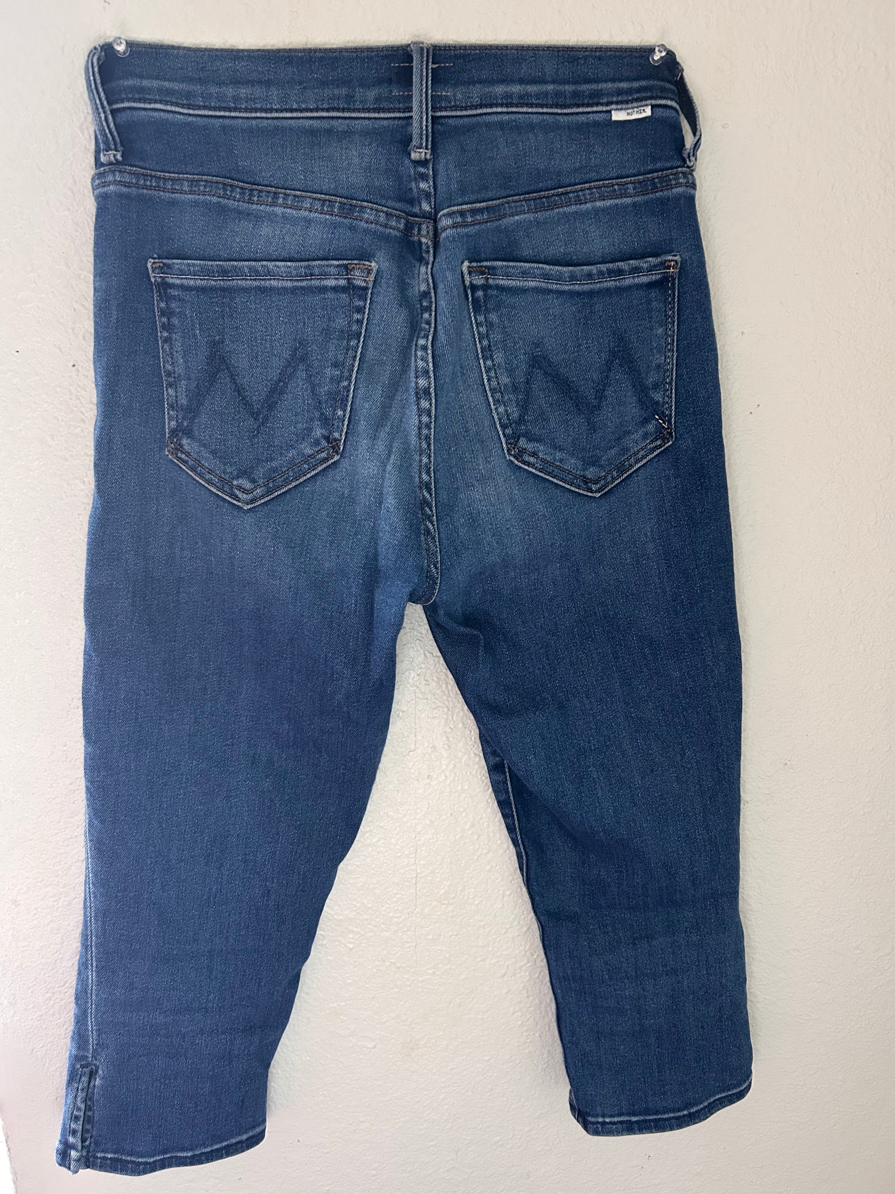 Designer Denim Mother Denim Cropped Jeans Medium wash Signature” M” Pockets